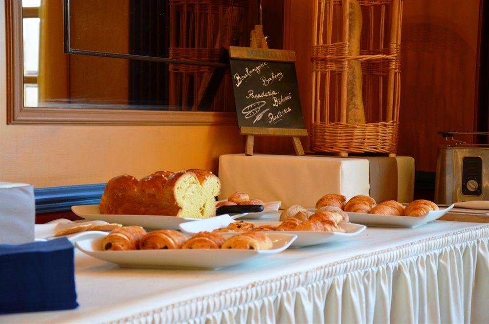 Chenal Hotel Beauvais Esterno foto