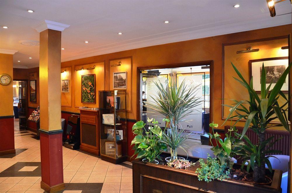 Chenal Hotel Beauvais Esterno foto