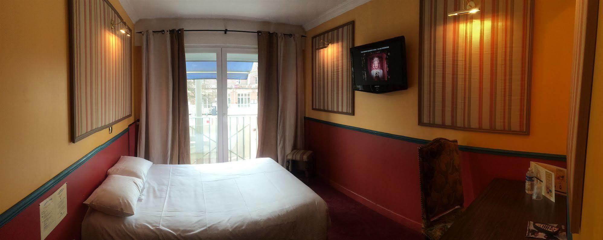 Chenal Hotel Beauvais Esterno foto