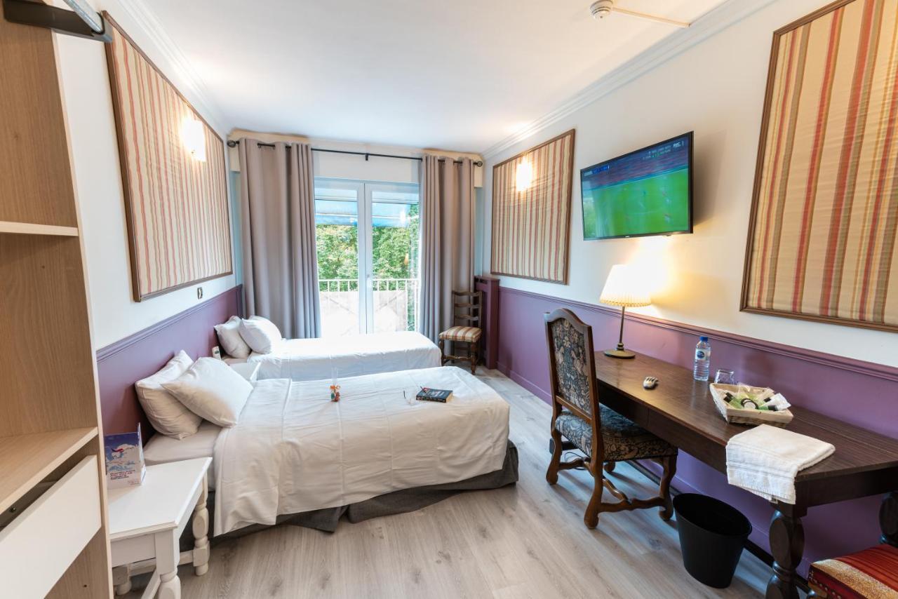 Chenal Hotel Beauvais Esterno foto