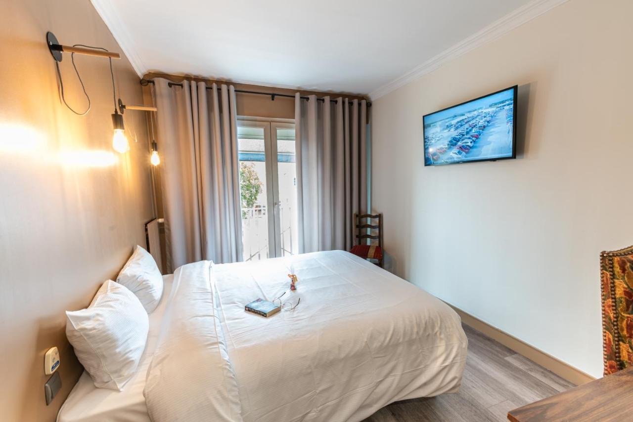 Chenal Hotel Beauvais Esterno foto
