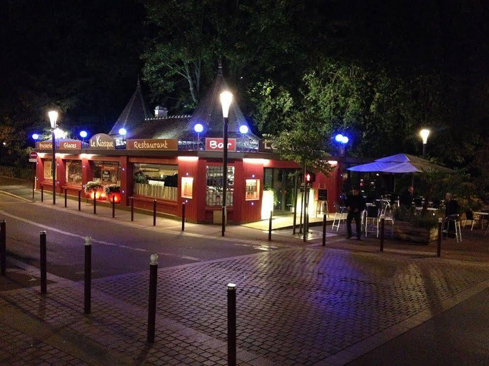 Chenal Hotel Beauvais Esterno foto